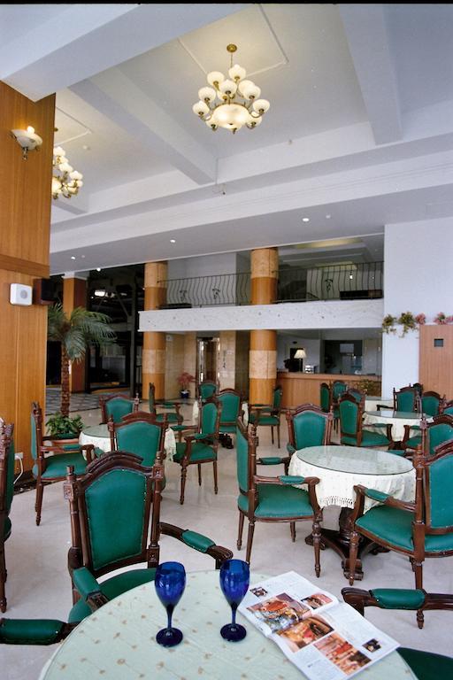 Jing Ai Hotel Luodong Esterno foto